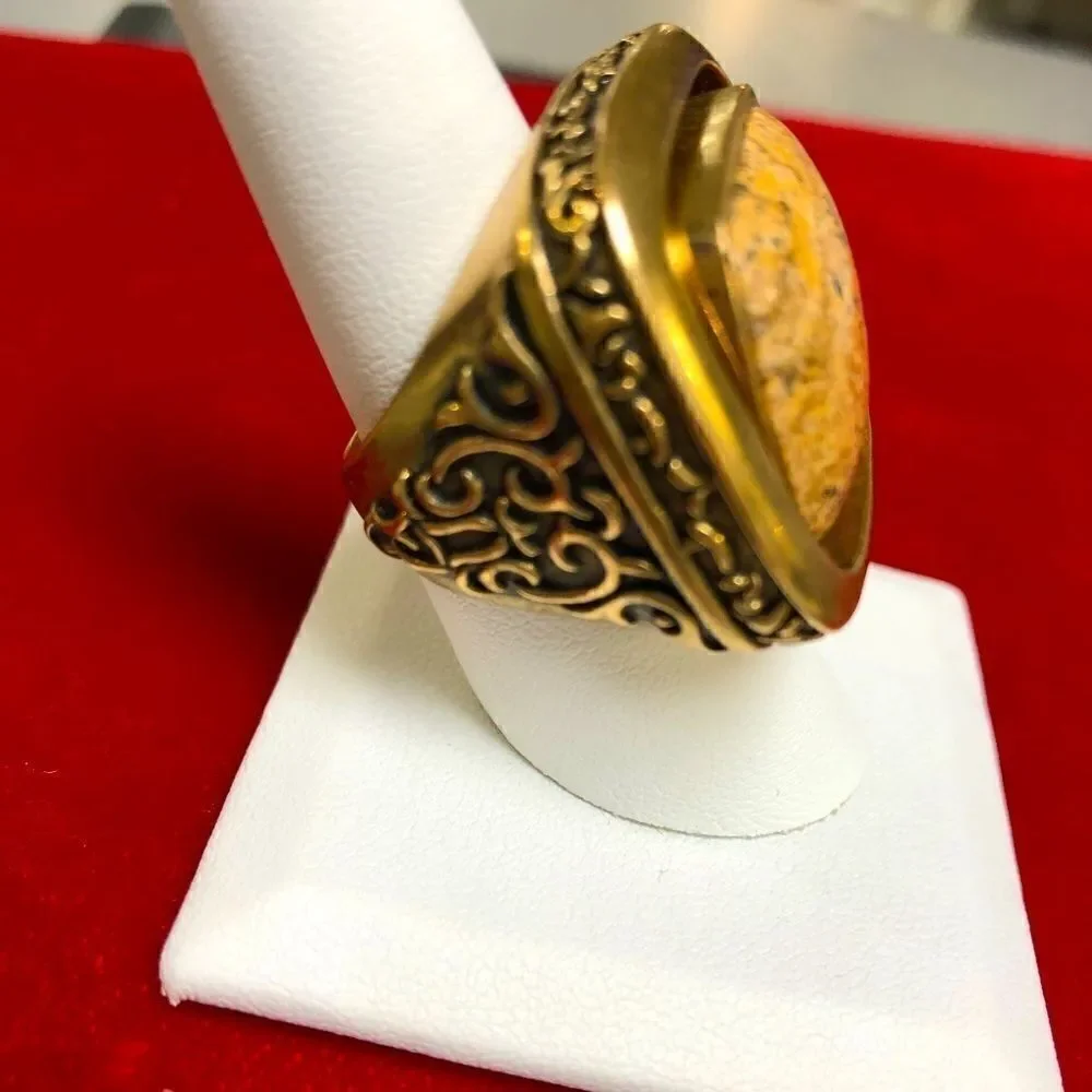 Barse Bronze Ring GREEN & NEUTRAL STONE size 8